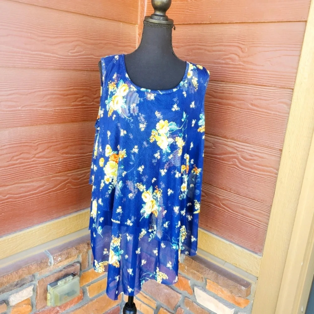 Avenue Blue Plus Size Women's Sleeveless Floral Layered Blouse Size 18/20